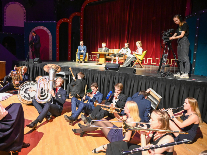 Strindens Promenade Orchester underholder etter at Kronprinsen har delt minner fra studietiden. Foto: Sven Gj. Gjeruldsen, Det kongelige hoff